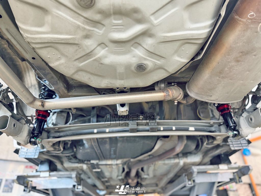 LINE_ALBUM_202639_260316_68