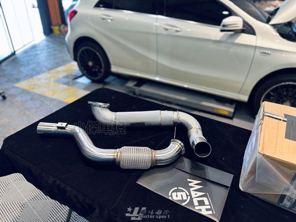 LINE_ALBUM_2024412_240429_100