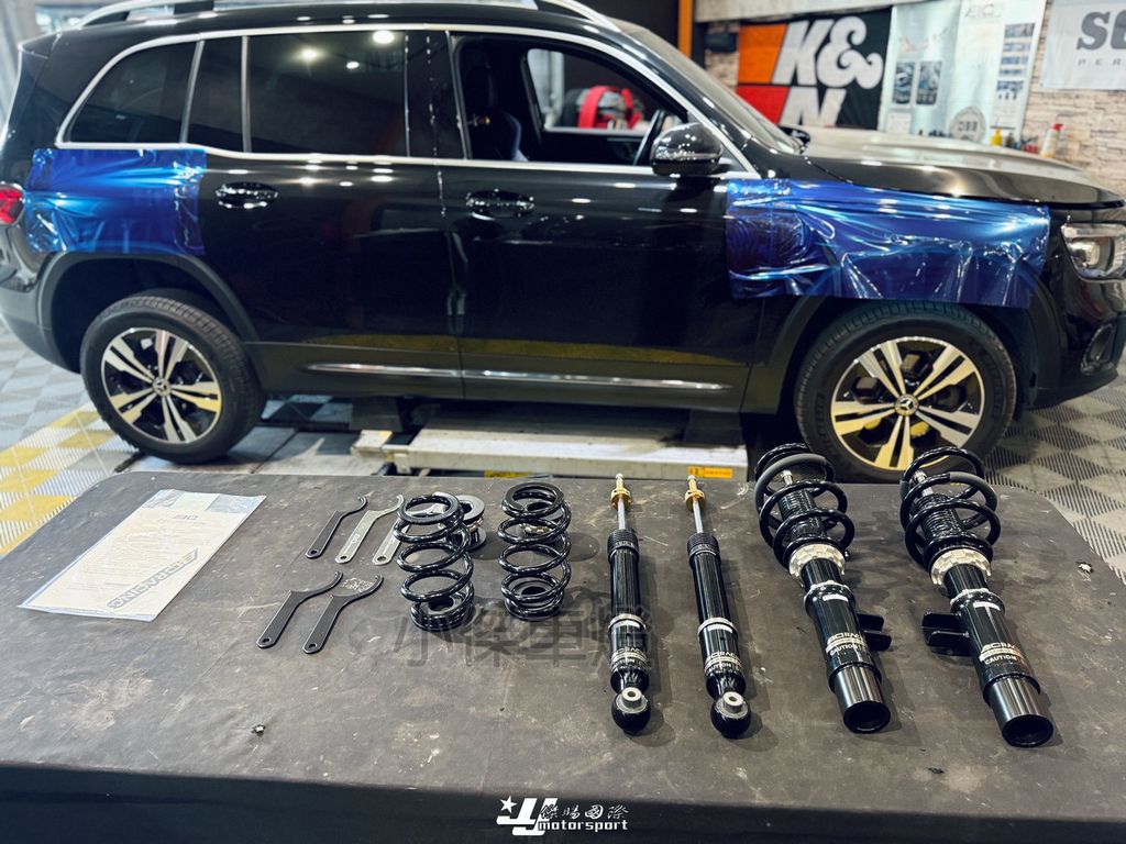 LINE_ALBUM_202639_260320_21