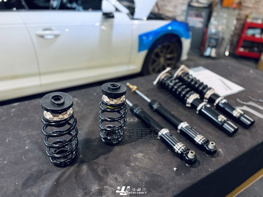 LINE_ALBUM_2026324_260330_77