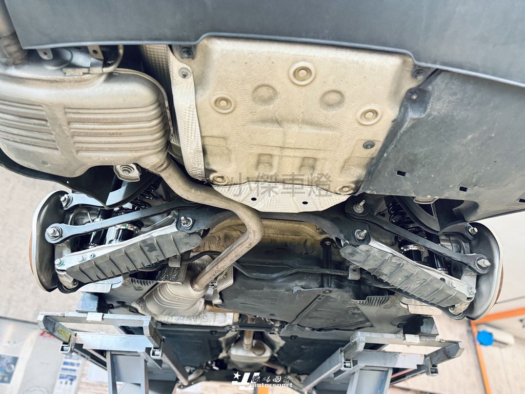 LINE_ALBUM_2026324_260330_92