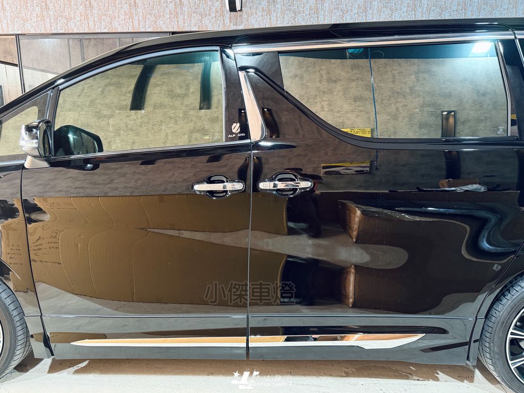 LINE_ALBUM_2026324_260330_13