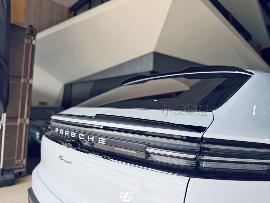 LINE_ALBUM_202642_260410_22