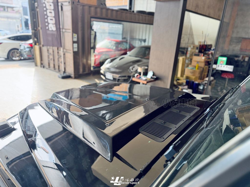 LINE_ALBUM_202642_260410_37