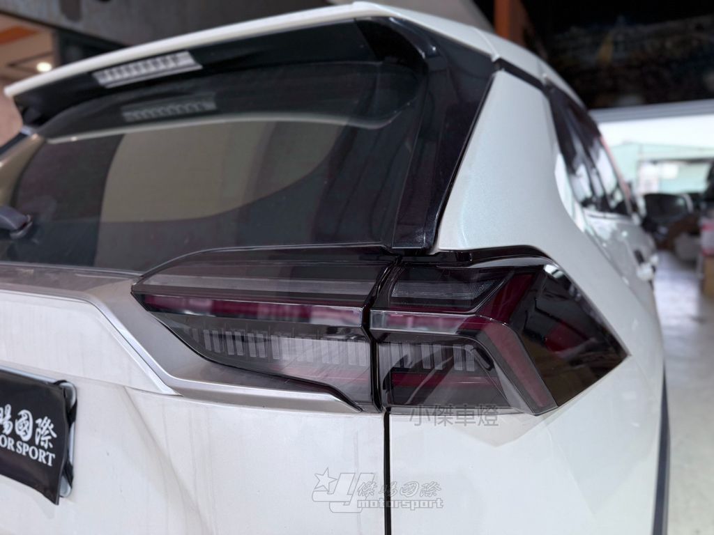 LINE_ALBUM_202585_250811_39