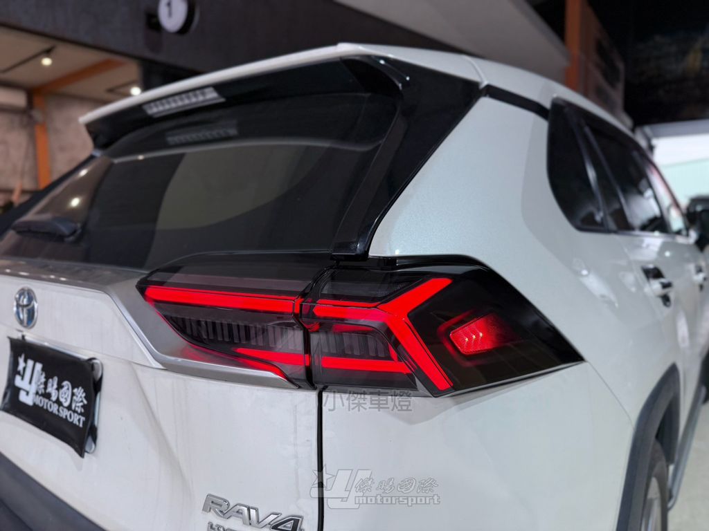 LINE_ALBUM_202585_250811_47
