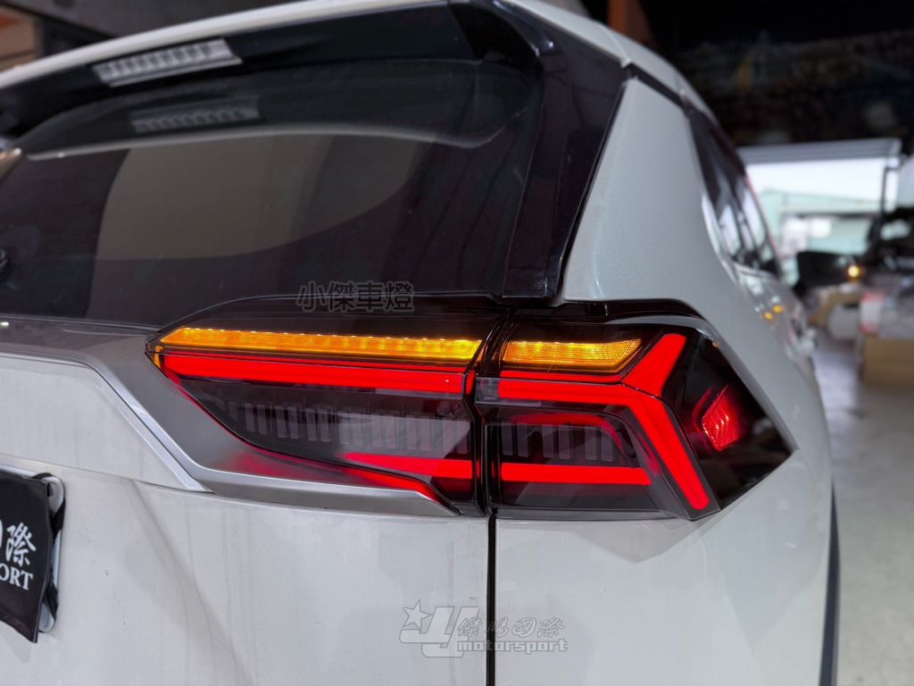 LINE_ALBUM_202585_250811_44