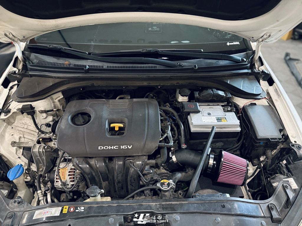 ELANTRA 18 2.0 MST (7)