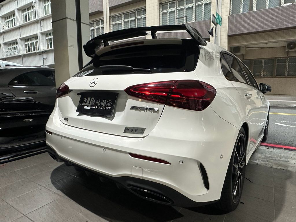 W177 ED1 尾翼-1