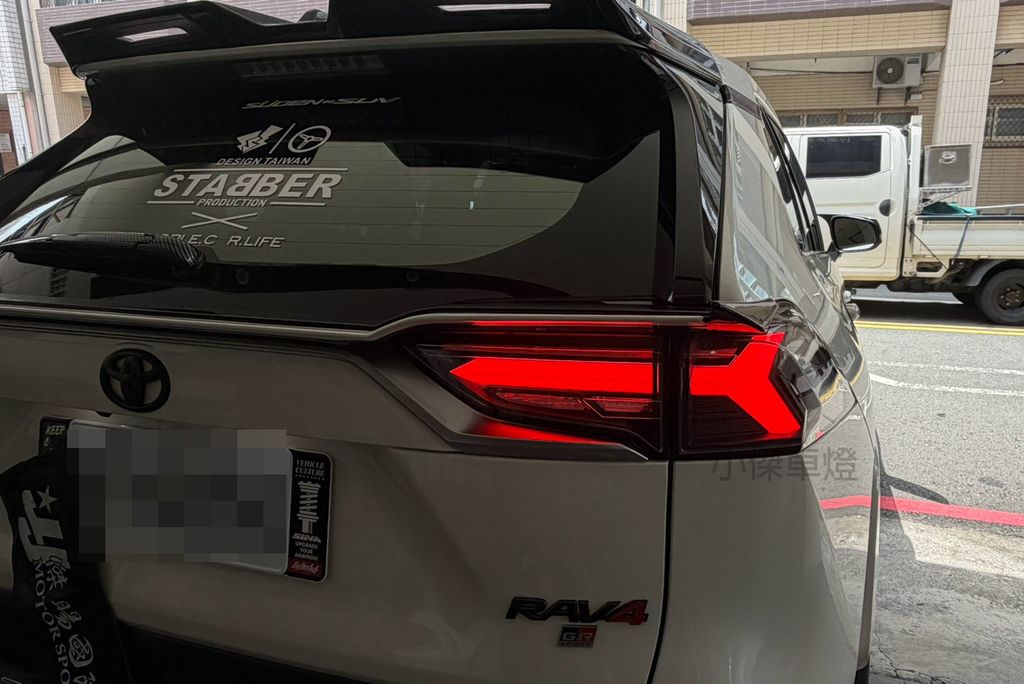 RAV4 5 尾燈-1