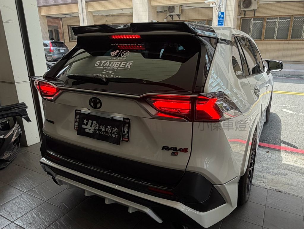 RAV4 5 尾燈-2