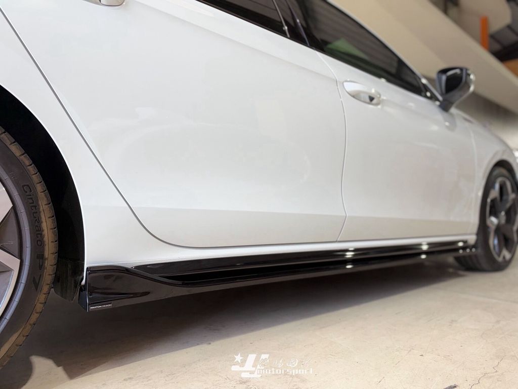 LINE_ALBUM_2026921_260930_20