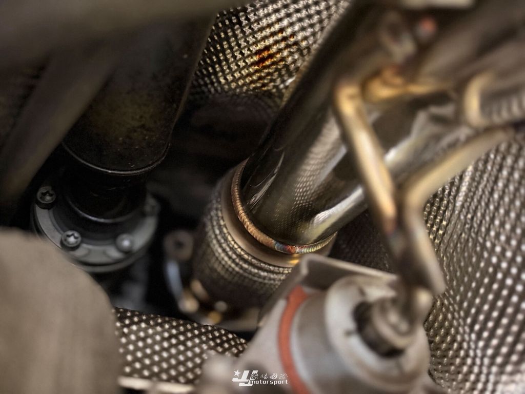 LINE_ALBUM_2026921_261006_12