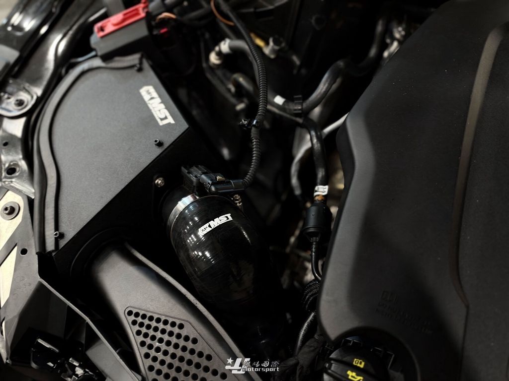 LINE_ALBUM_2026107_261013_24