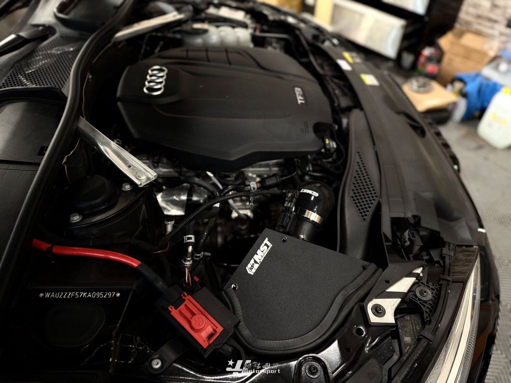 LINE_ALBUM_2026107_261013_25