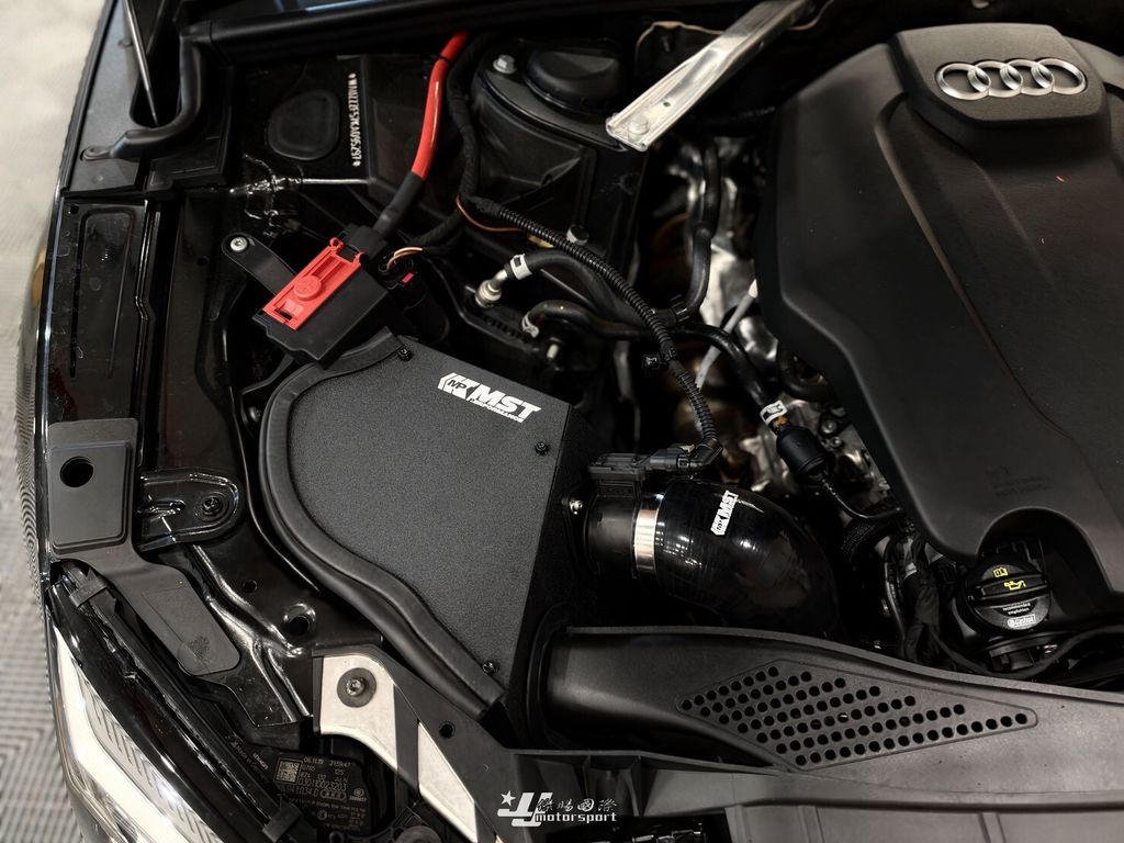 LINE_ALBUM_2026107_261013_22
