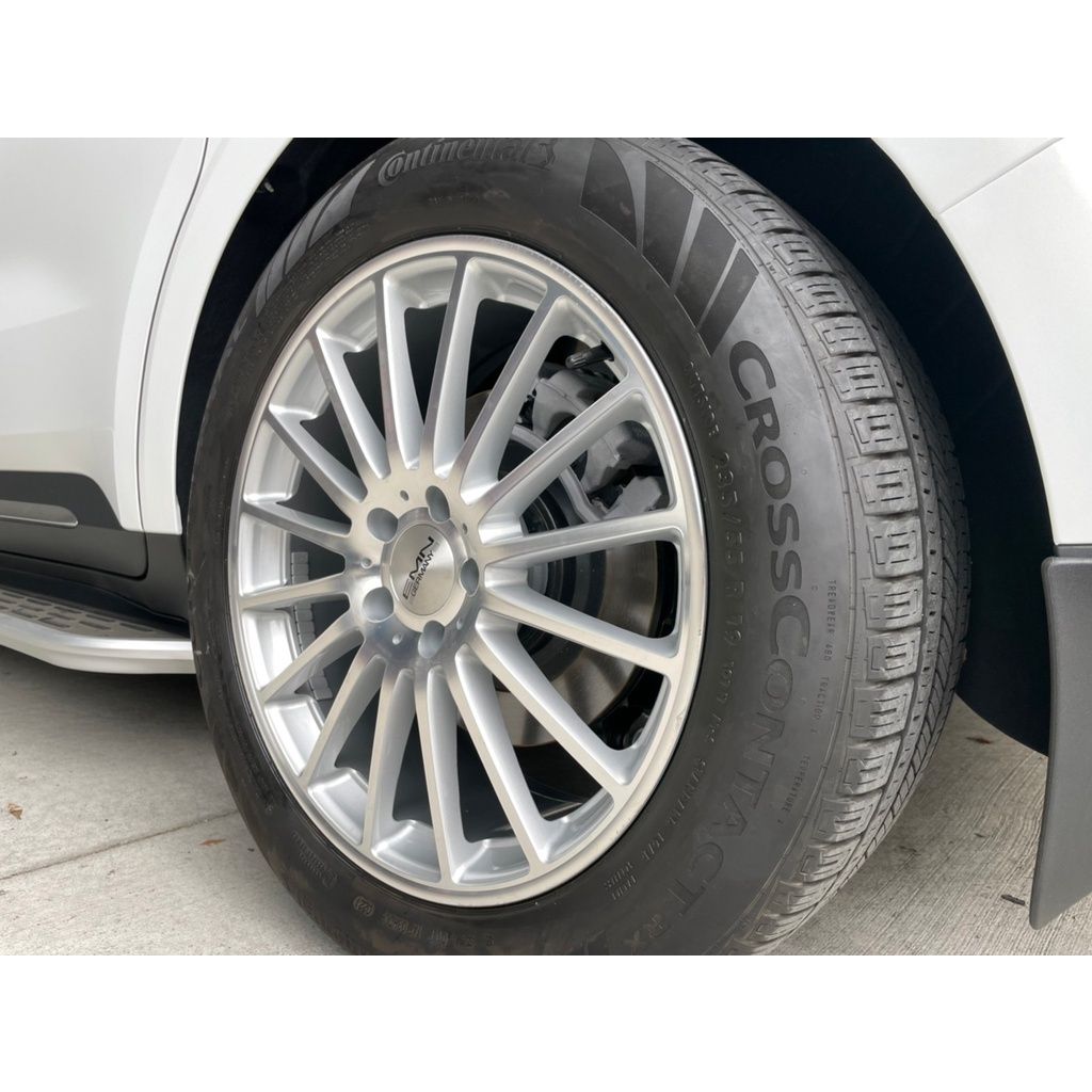 83d835f49b1049fdb4142f2fc2a2a5ff