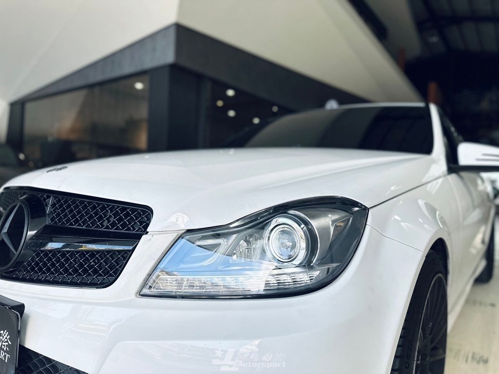 BENZ W204 C250  (5)