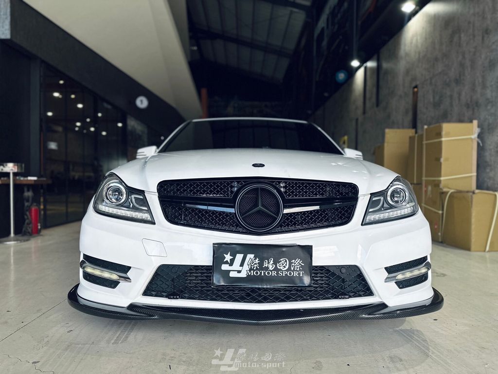 BENZ W204 C250  (3)