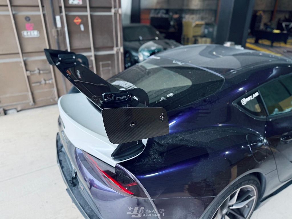 SUPRA 牛魔王 A90 VERUS 天鵝頸 美國 碳纖維 UCW 卡夢 尾翼-4
