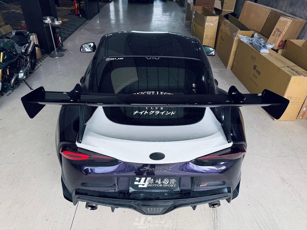 SUPRA 牛魔王 A90 VERUS 天鵝頸 美國 碳纖維 UCW 卡夢 尾翼-5