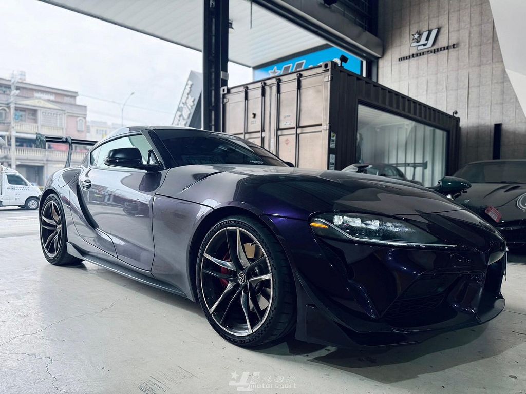 SUPRA 牛魔王 A90 VERUS 天鵝頸 美國 碳纖維 UCW 卡夢 尾翼-6