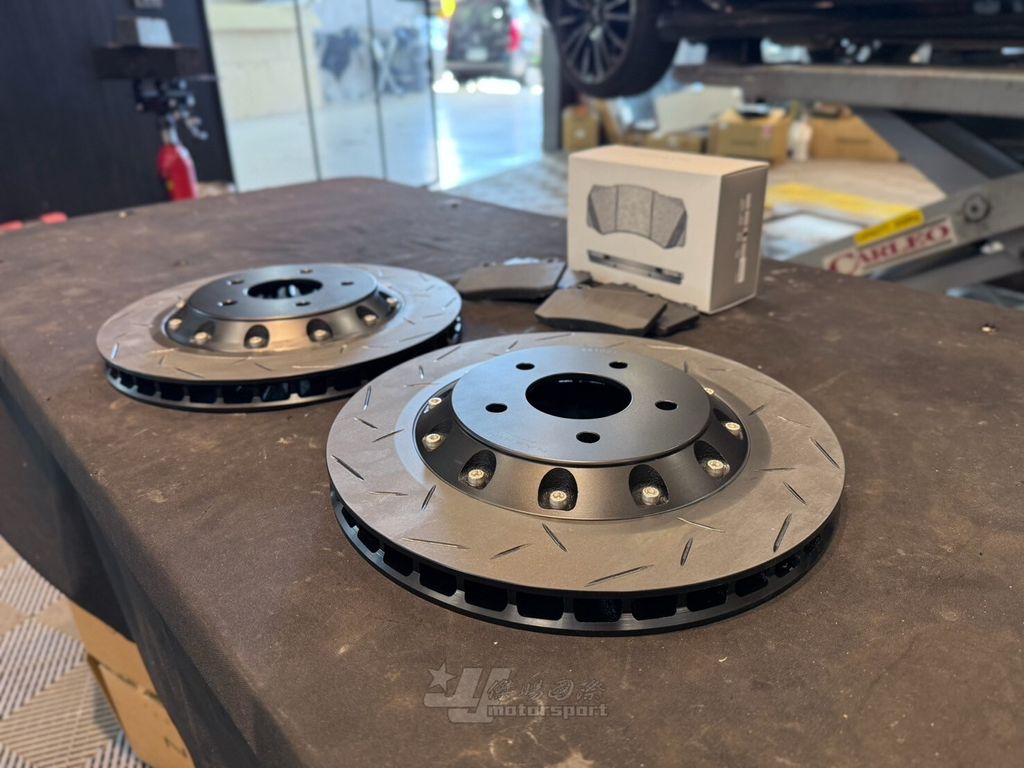 LINE_ALBUM_2025617_250623_114