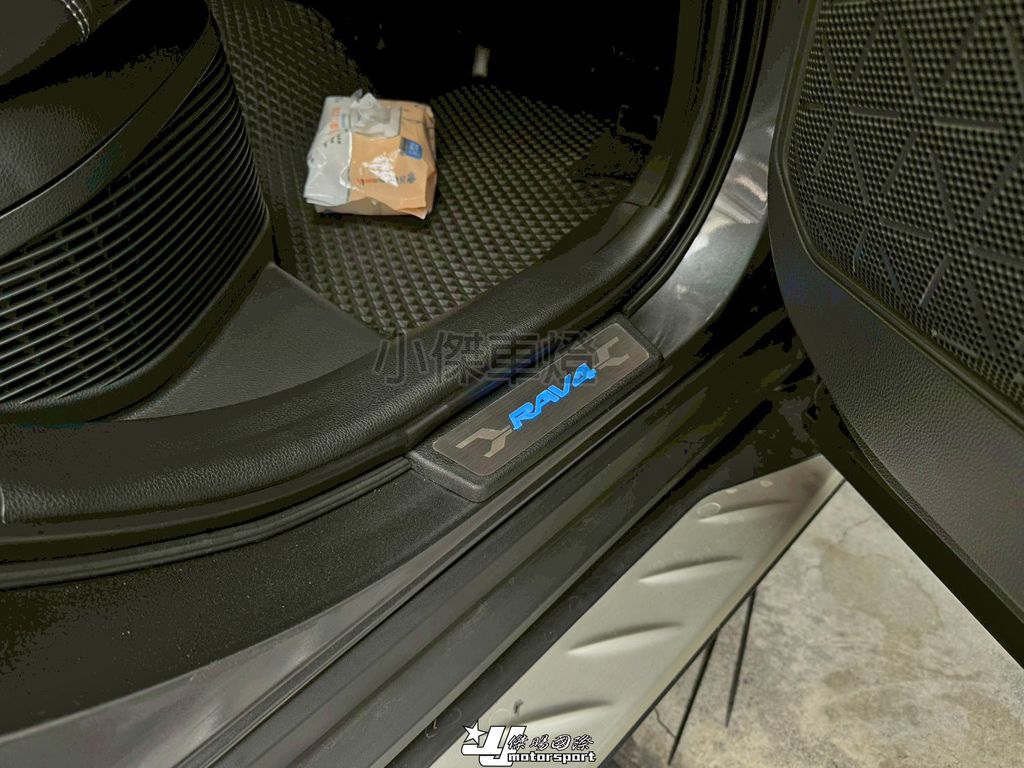 LINE_ALBUM_2026128_260130_144