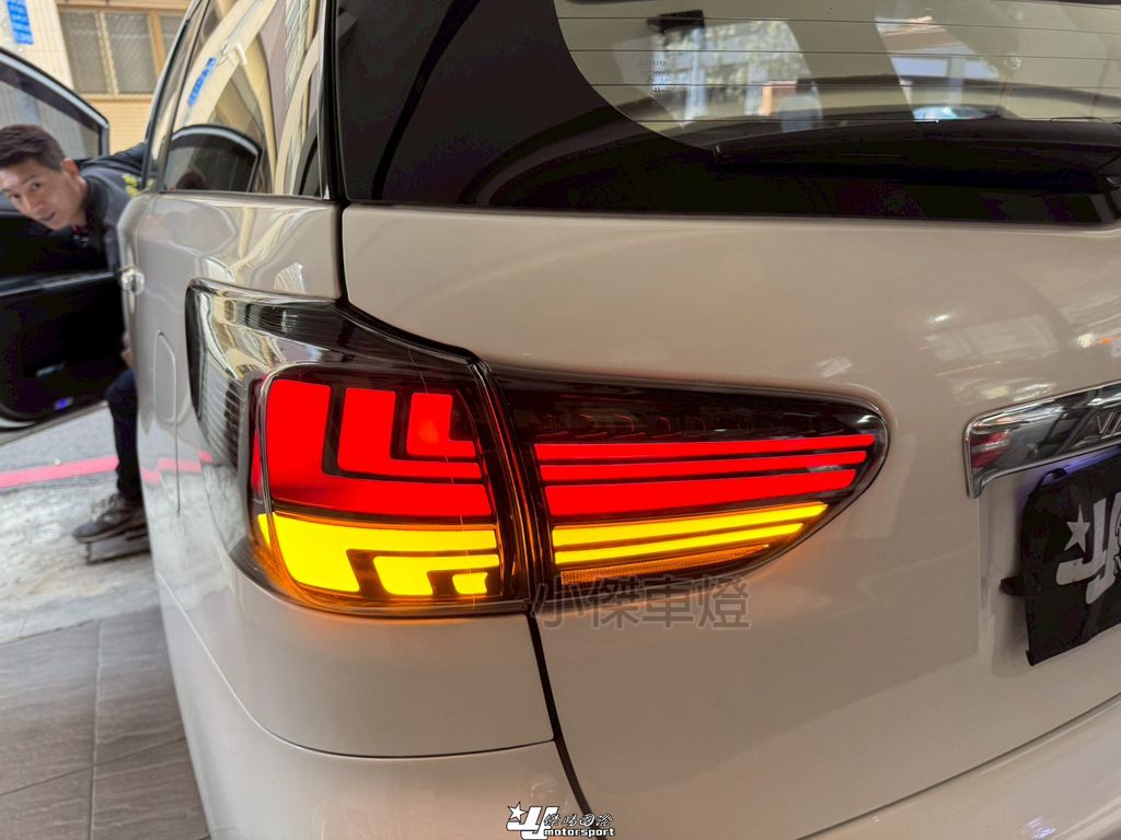 LINE_ALBUM_202626_260210_64