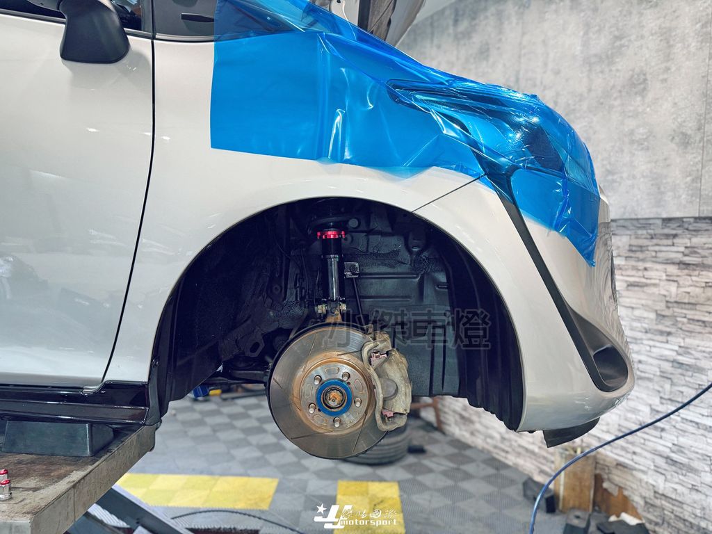 LINE_ALBUM_202626_260210_196