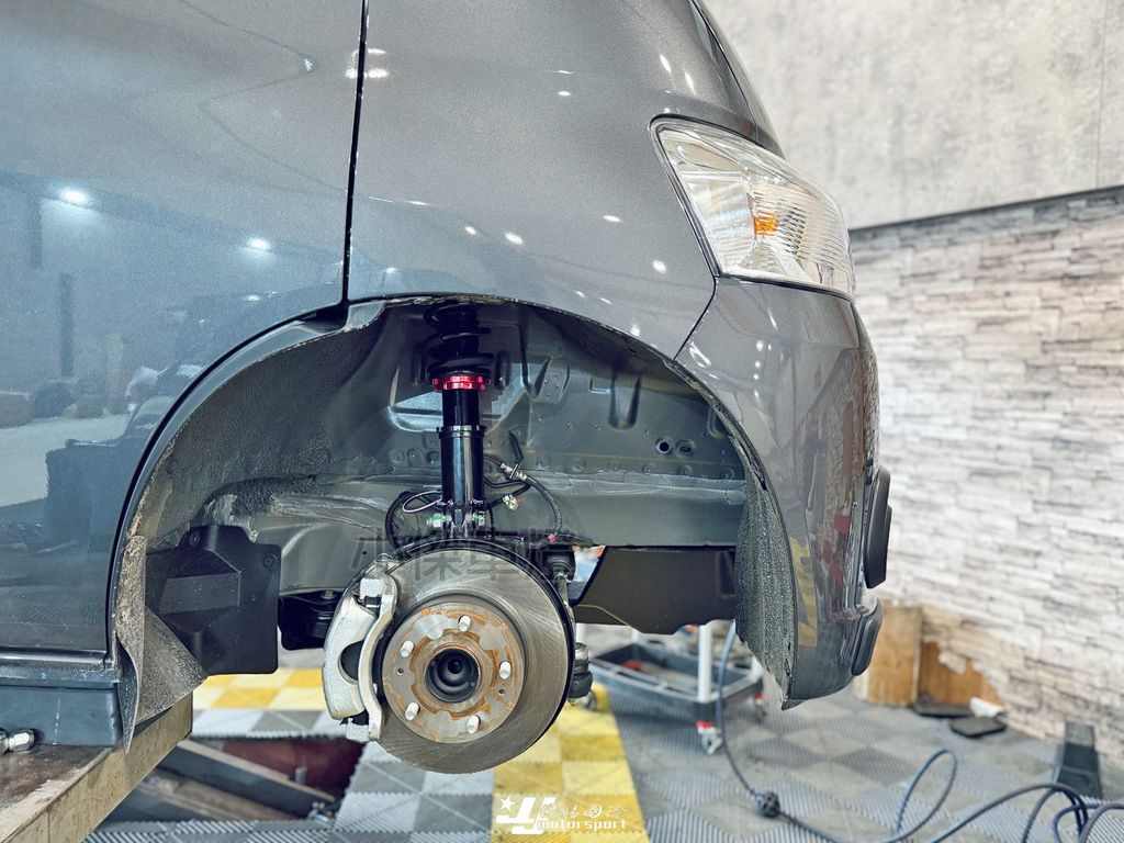 LINE_ALBUM_202626_260211_184