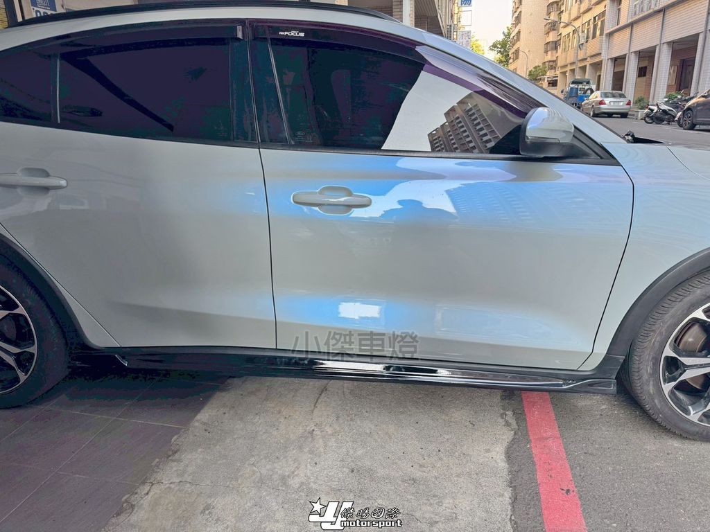 LINE_ALBUM_202626_260212_57