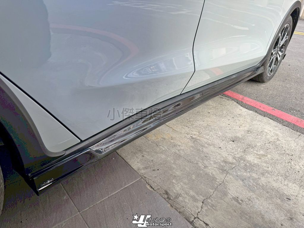 LINE_ALBUM_202626_260212_58