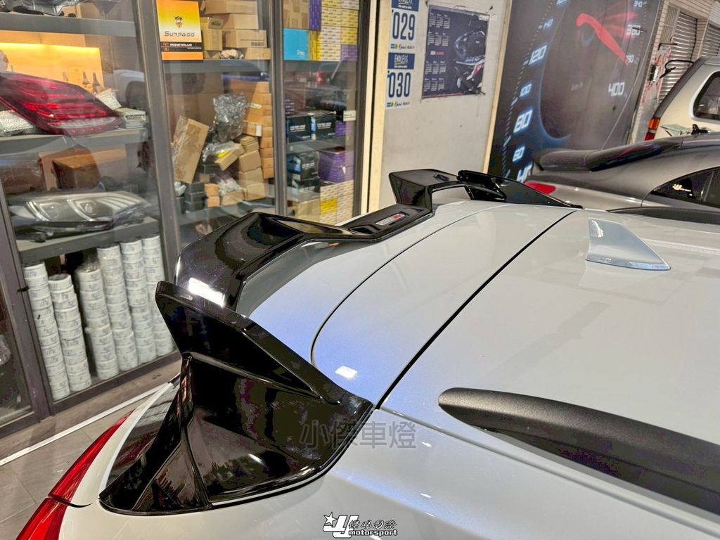 LINE_ALBUM_202626_260212_37