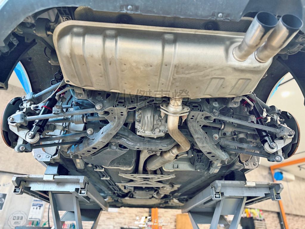 LINE_ALBUM_202626_260214_24