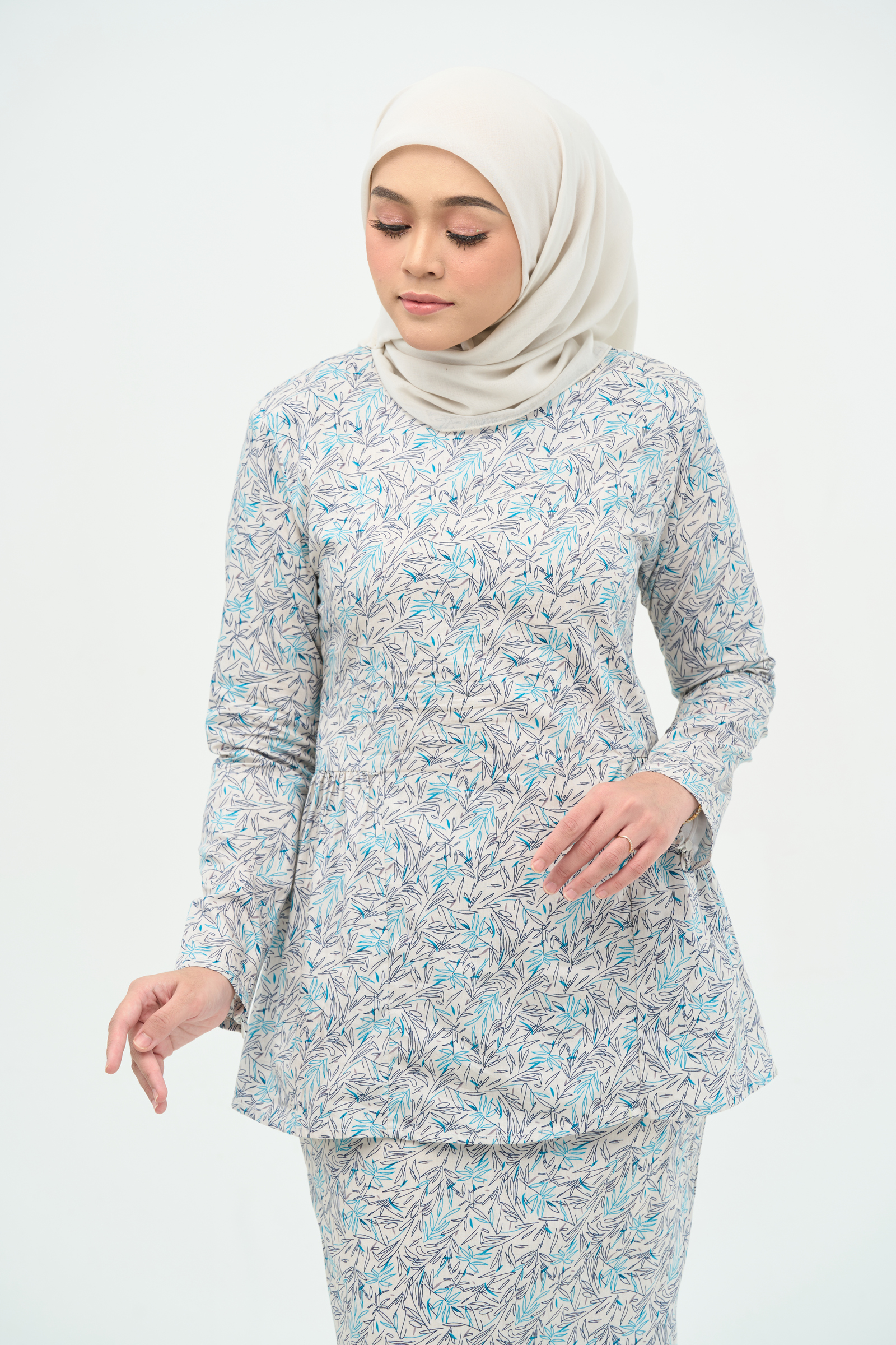 Louvre Kurung LV-8 – Karabum