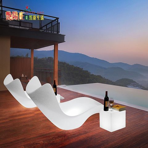 LED 沙灘椅燈 兔年燈飾 裝飾燈  網美燈 打卡燈 民宿 露營區 餐酒館 酒吧