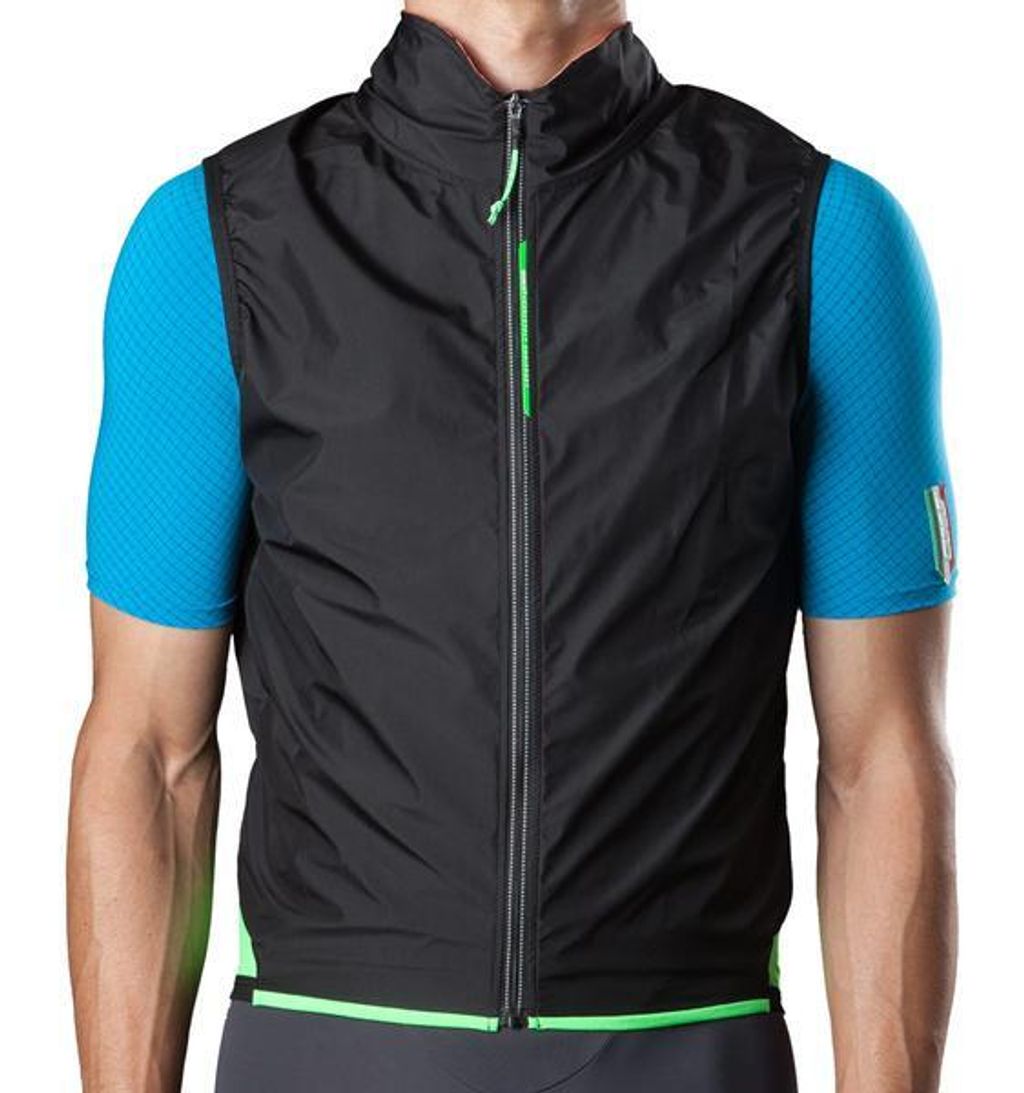 rain_vest_studio_front_grande