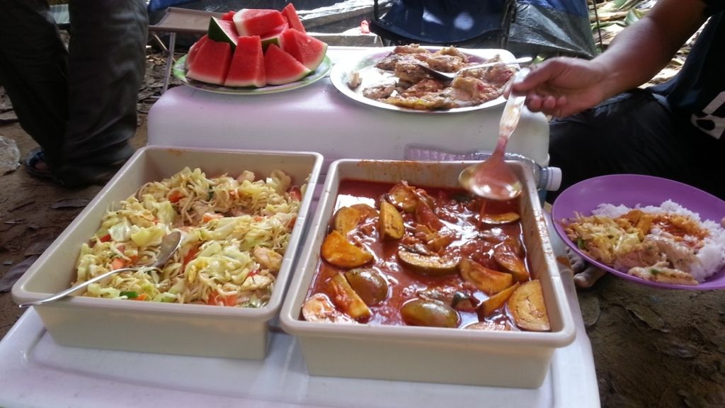 1487401526_2346541_z