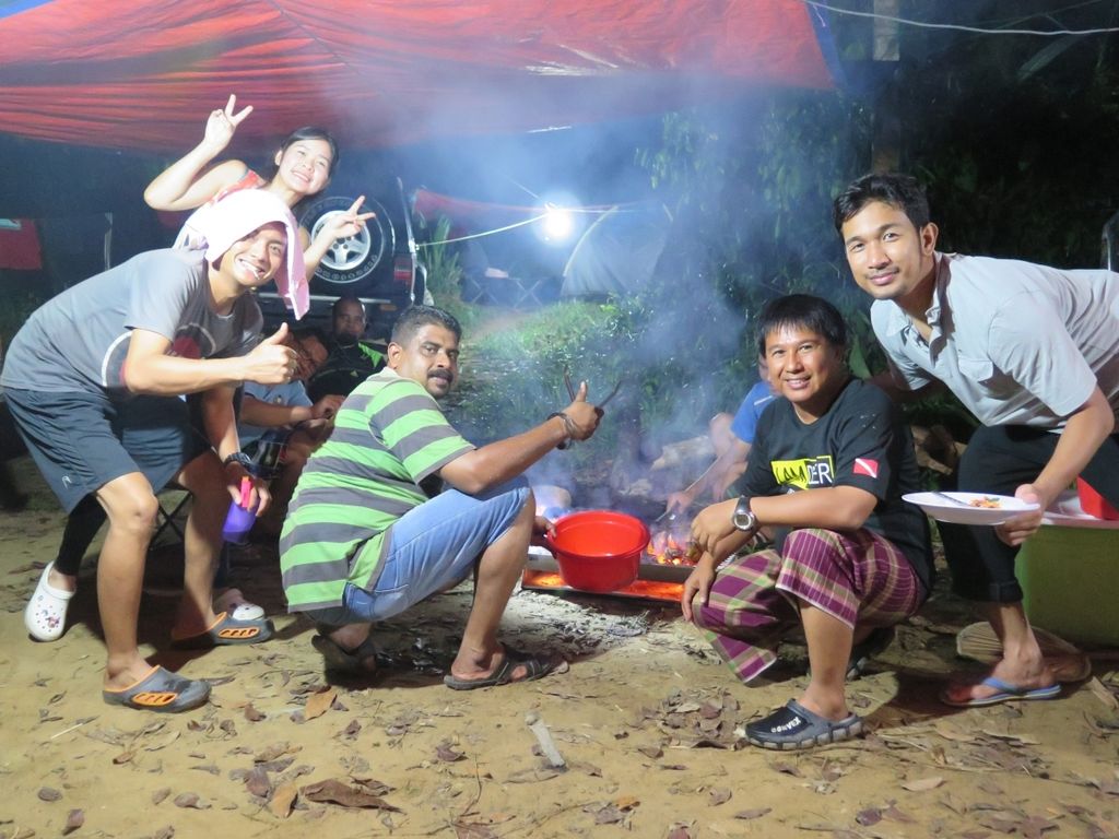 1487401526_2346555_z