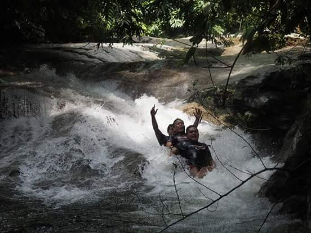 1487402994_2808966_z