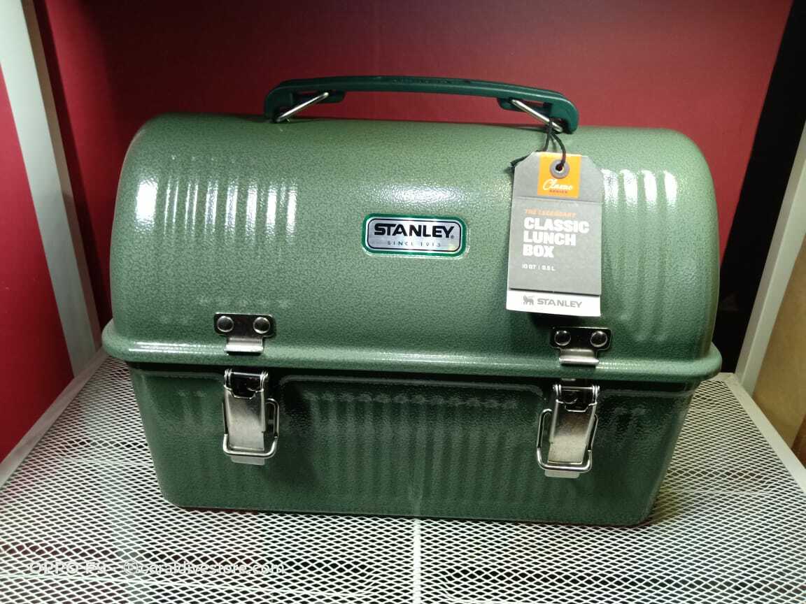 Stanley Classic Lunchbox 10QT . Authentic frm Stanley