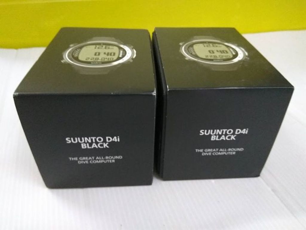 suunto-d4i-black-3995.png