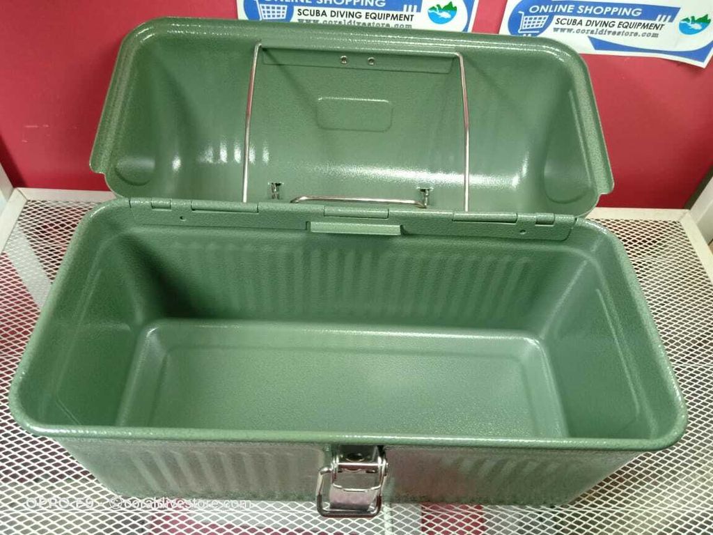 Stanley Classic Lunch Box 5.5 QT - Dardano's Shoes