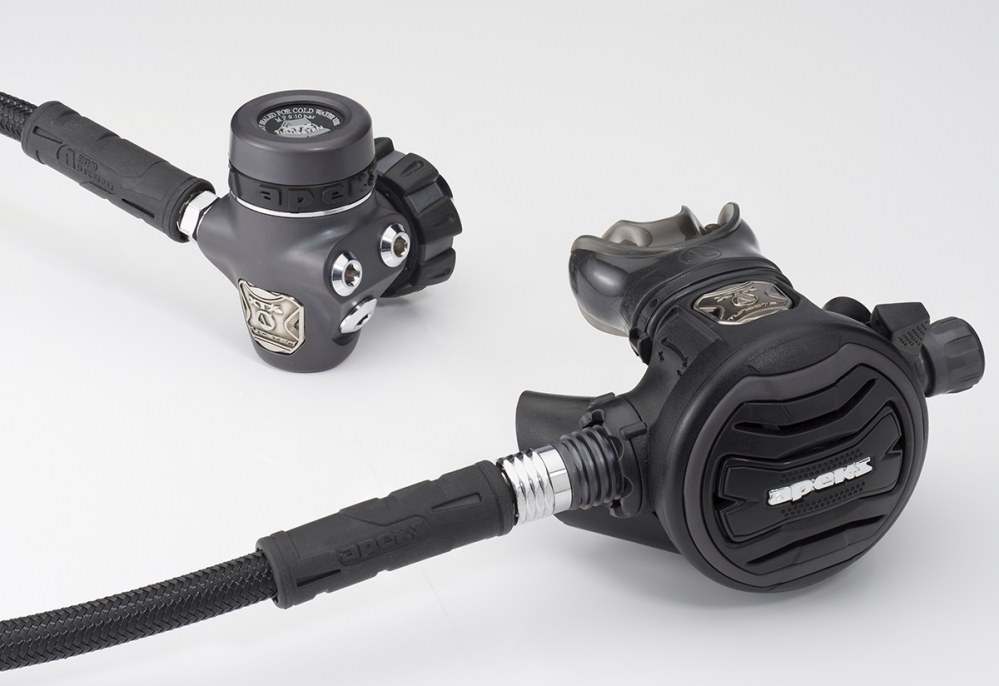 kama様用　Aqualung Apeks xtx200 タングステン　OH済み Apeks XTX200 + XTX40 Yoke Regulator Set | Beach Cities Scuba