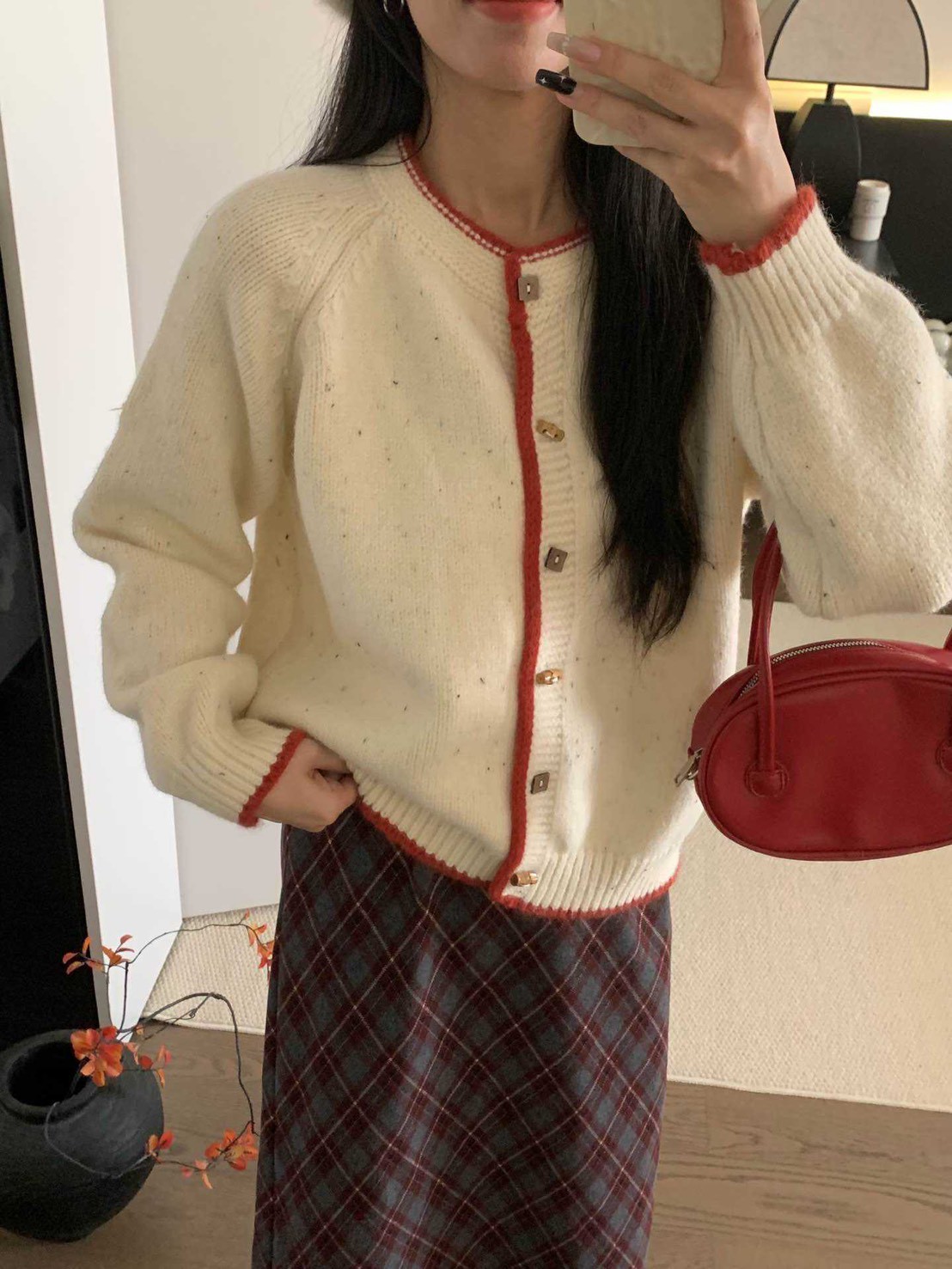 LINE_ALBUM__63185複古木扣開衫毛衣 p400_251110_21