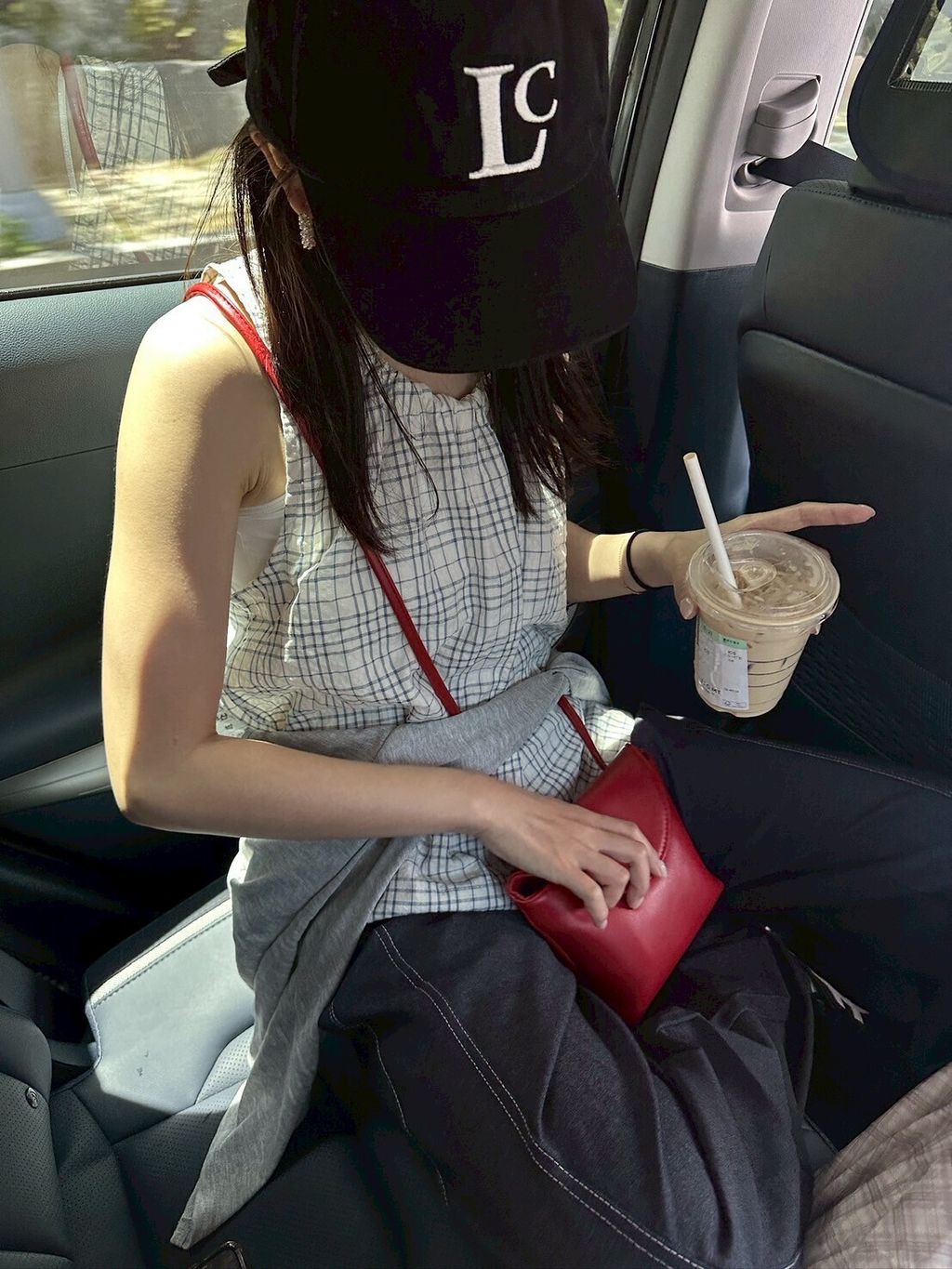 LINE_ALBUM_2025611_250708_128