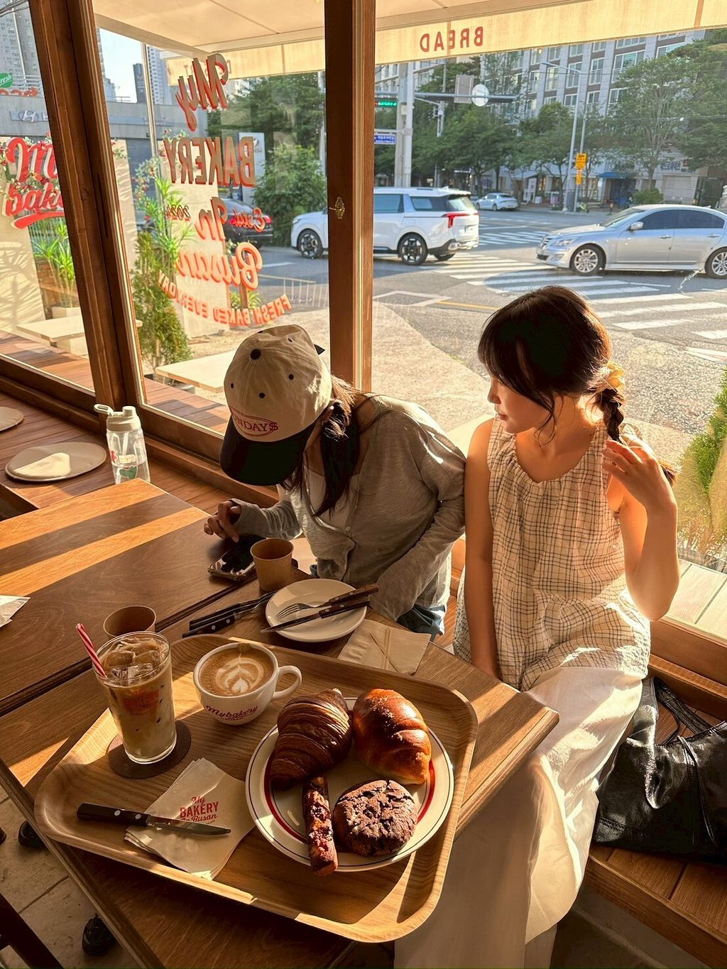 LINE_ALBUM_2025611_250708_332