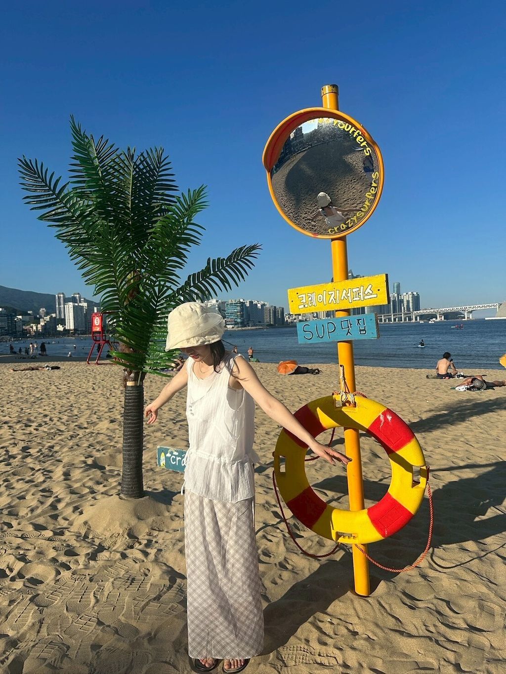 LINE_ALBUM_2025611_250708_437