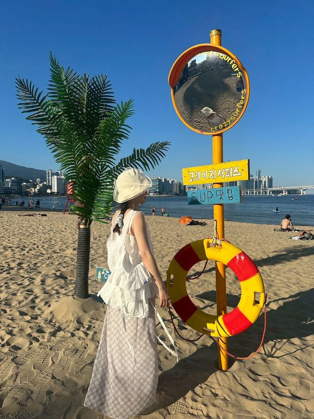 LINE_ALBUM_2025611_250708_436